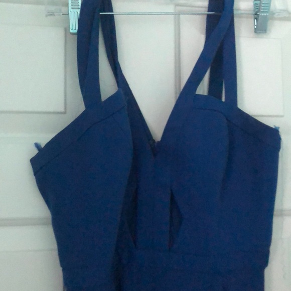 BCBG MAX AZRIA cut out gown - Picture 3 of 3